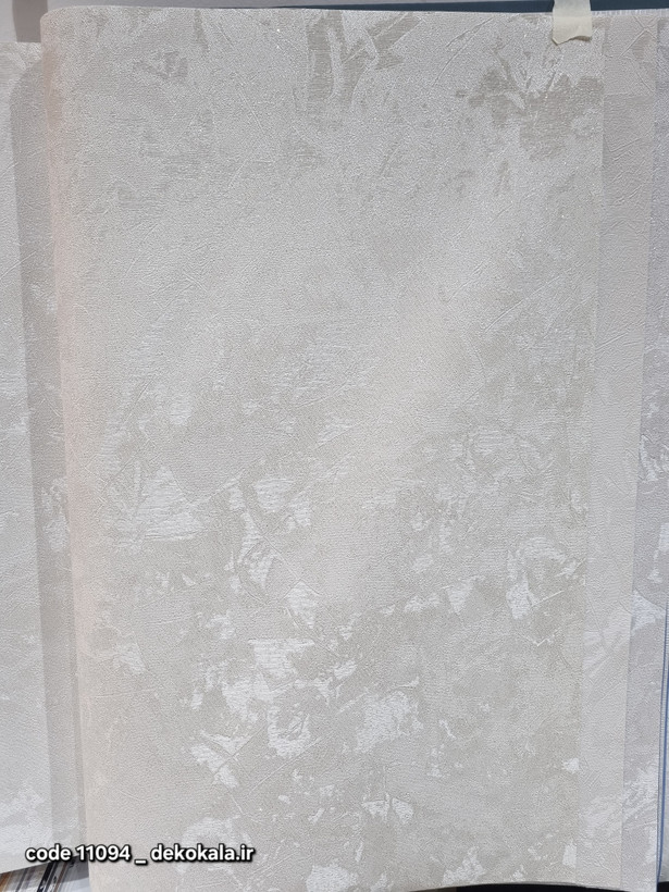 کاغذدیواری white wall کد 11094 | پتینه رنگ سفید اکلیل طلایی روشن
